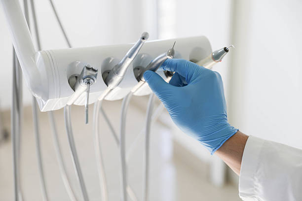Professional Emergency Dentist technician working in Old Jefferson, LA